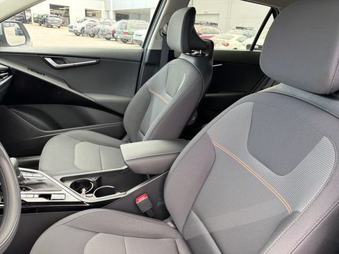 New 2026 Kia Niro LX FWD image 19