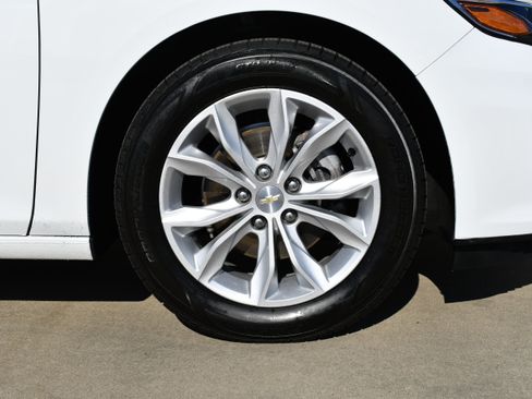 Used 2024 Chevrolet Malibu LT image 9