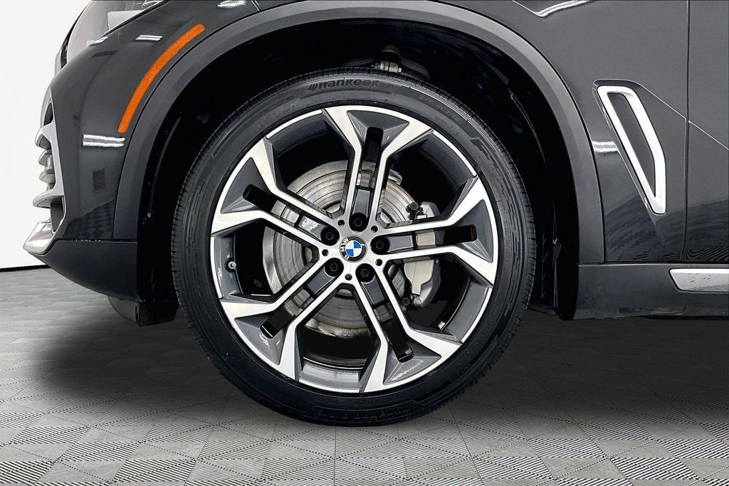 Used 2023 BMW X5 xDrive40i AWD/4WD image 9