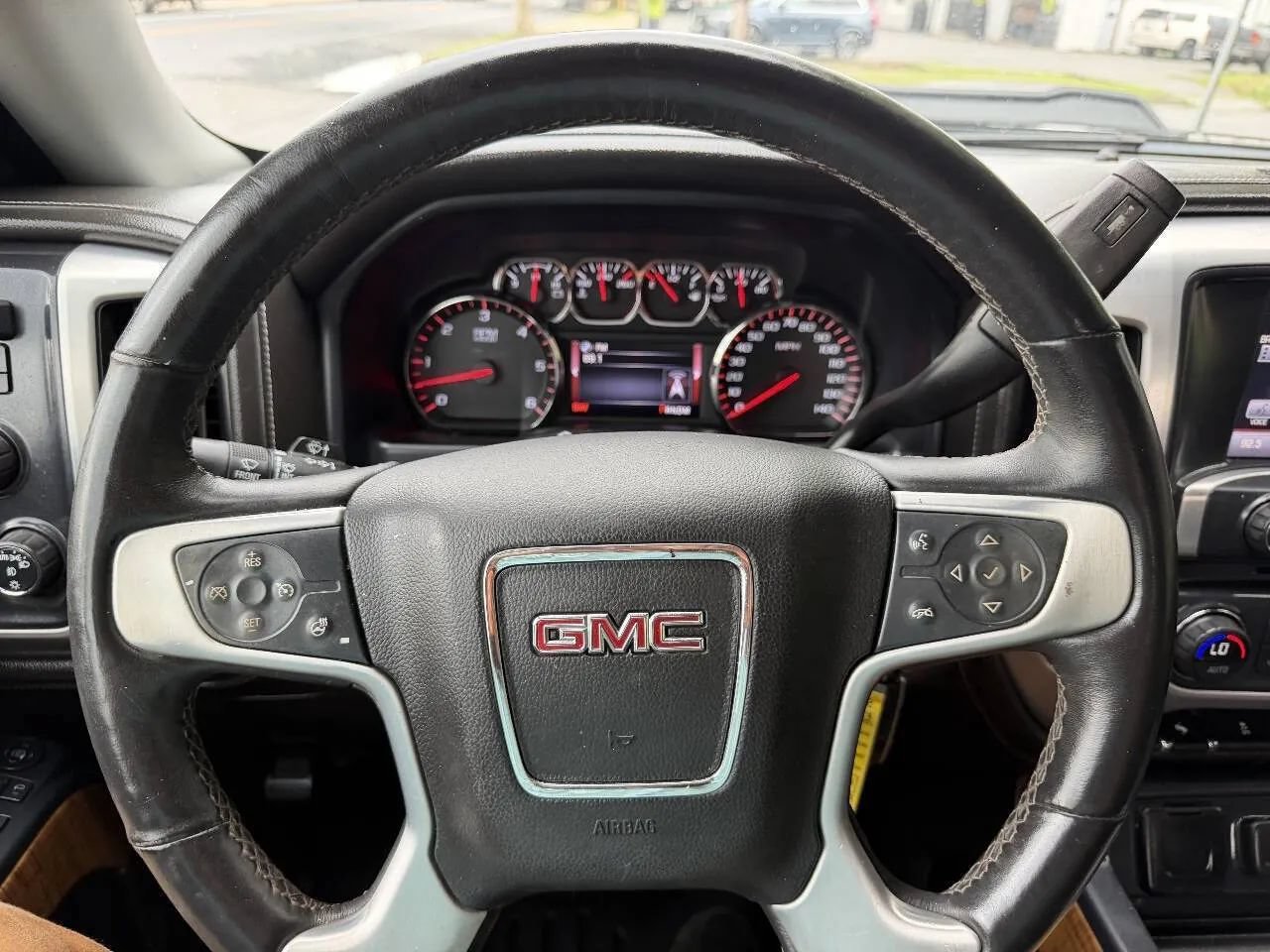 Used 2014 GMC Sierra 1500 SLT w/ SLT Preferred Package AWD/4WD image 27