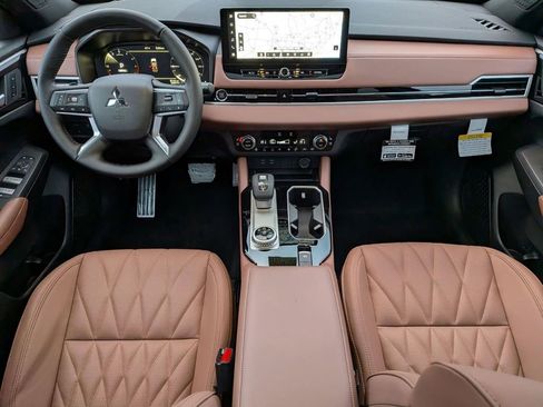 New 2026 Mitsubishi Outlander SEL image 27