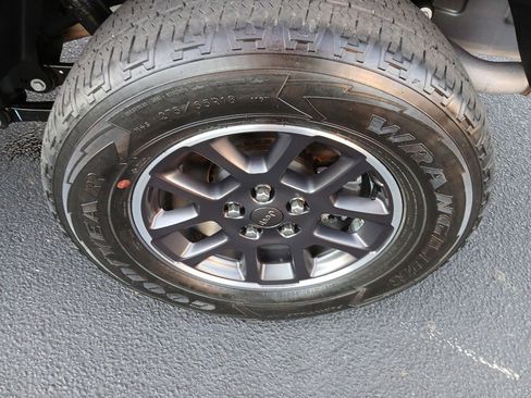 Certified 2023 Jeep Gladiator Overland image 16