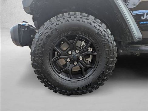 Used 2024 Jeep Wrangler Willys image 23