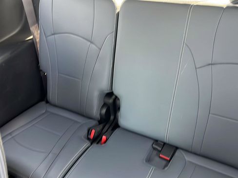 Used 2020 Buick Enclave Premium image 21