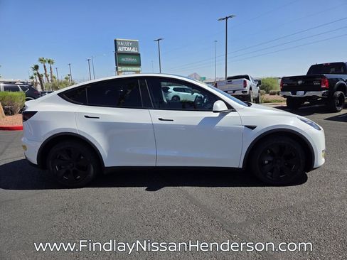 Used 2022 Tesla Model Y Long Range AWD/4WD image 7