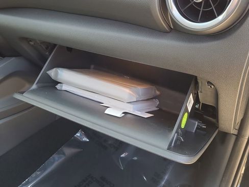 Used 2023 Hyundai Kona Limited image 20