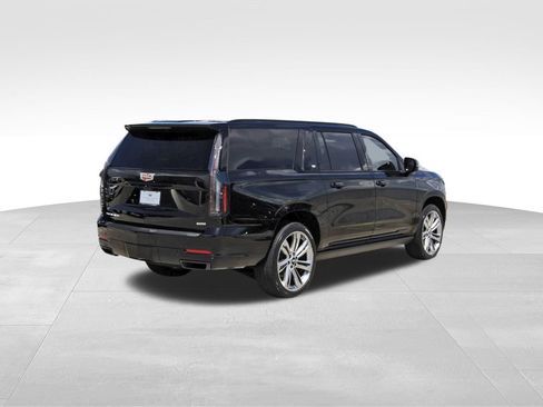 New 2026 Cadillac Escalade ESV Sport w/ Touring Package AWD/4WD image 4