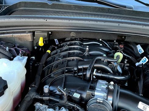 Used 2025 Jeep Grand Cherokee L Altitude image 32