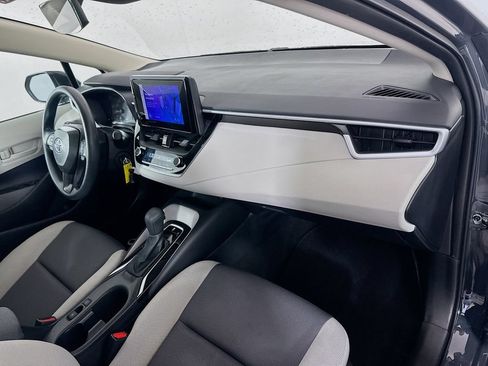 Certified 2025 Toyota Corolla LE FWD image 28