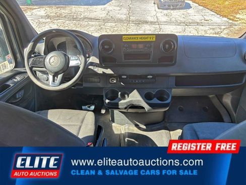 Used 2019 Mercedes-Benz Sprinter 170 image 17