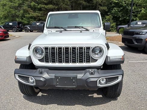 Used 2025 Jeep Wrangler Unlimited Sahara w/ Safety Group AWD/4WD image 3