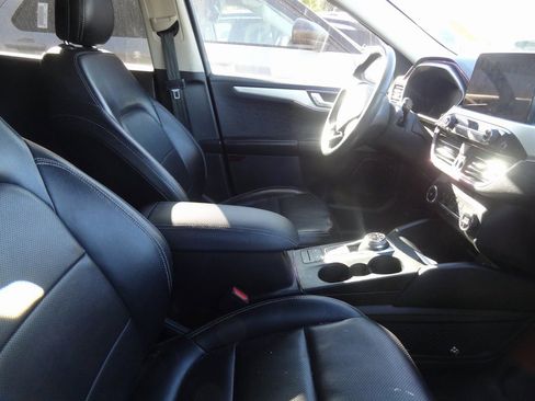 Used 2020 Ford Escape SEL image 6