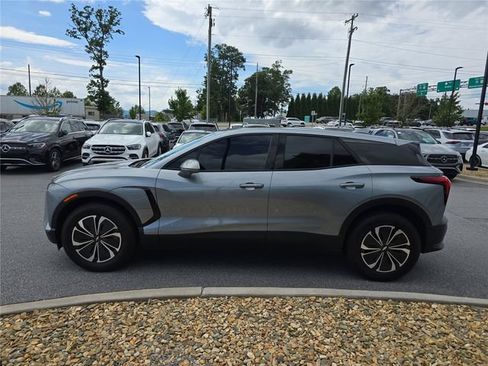 Used 2025 Chevrolet Blazer EV LT AWD/4WD image 7