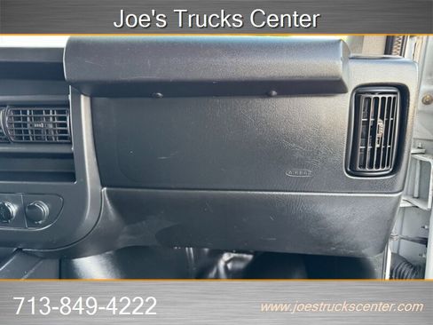 Used 2018 Chevrolet Express 3500 w/ Power Convenience Package image 25