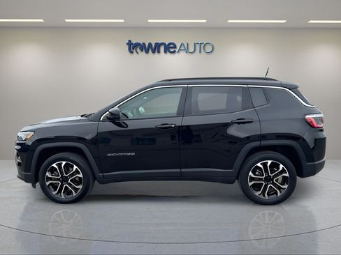 Used 2023 Jeep Compass Limited AWD/4WD image 2
