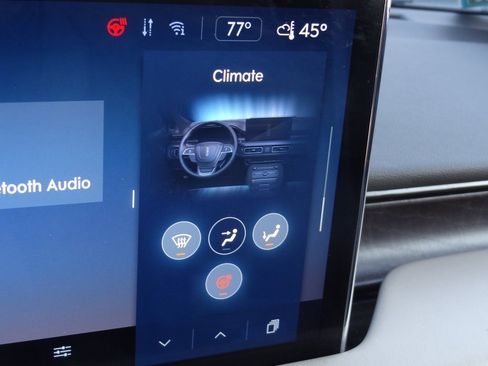 Certified 2021 Lincoln Nautilus Reserve image 30