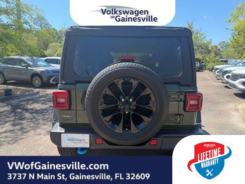 Used 2023 Jeep Wrangler Unlimited Sahara w/ Cold Weather Group AWD/4WD image 5