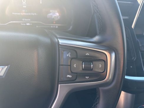 Used 2024 Chevrolet Suburban LT image 15