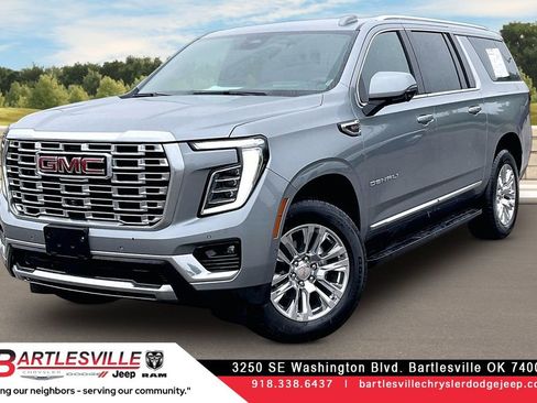 Used 2025 GMC Yukon XL Denali AWD/4WD image 1
