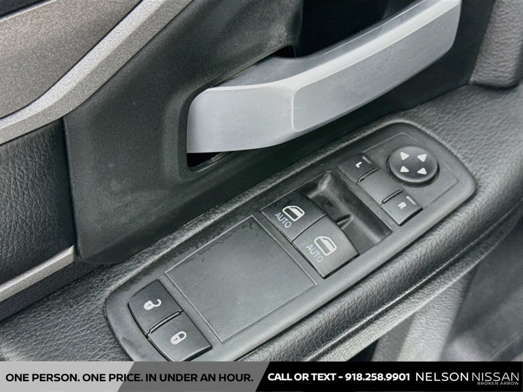 Used 2019 RAM 3500 Tradesman RWD image 17