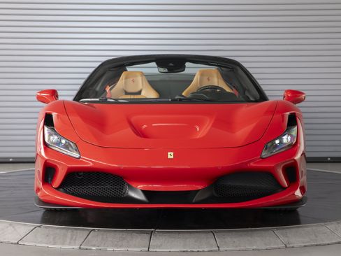 Used 2021 Ferrari F8 Tributo RWD image 8