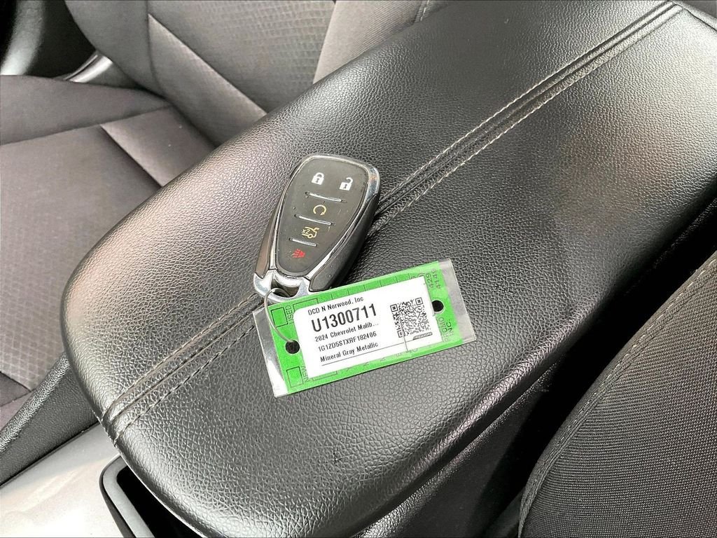 Used 2024 Chevrolet Malibu LT FWD image 30