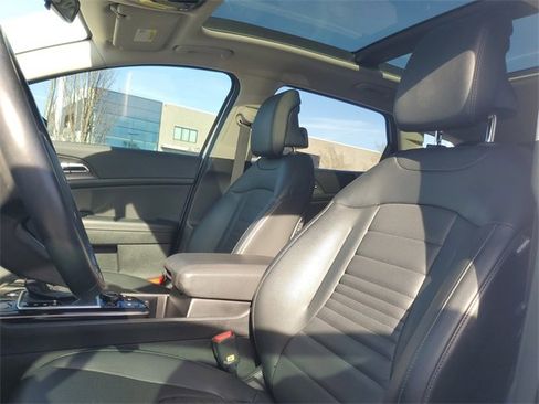 Certified 2024 Kia Sportage SX image 14