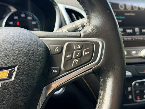 Used 2018 Chevrolet Equinox Premier w/ Infotainment II Package AWD/4WD image 11