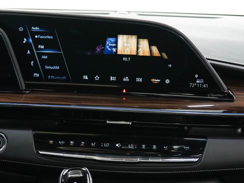 Used 2023 Cadillac Escalade Sport Platinum AWD/4WD image 21