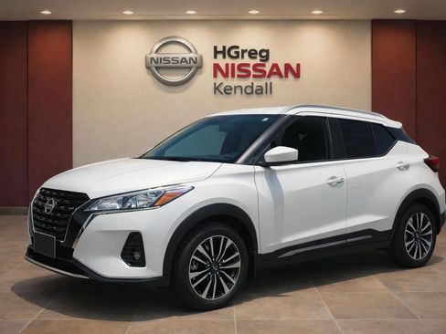 Certified 2024 Nissan Kicks SV FWD image 3
