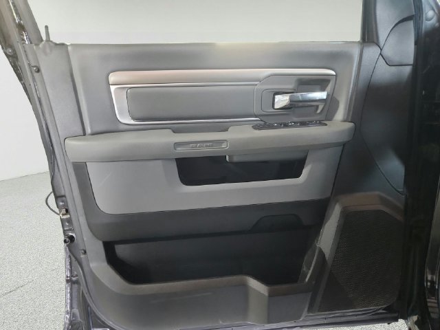 Used 2019 RAM 1500 Classic SLT w/ SLT Plus D←cor Group AWD/4WD image 26