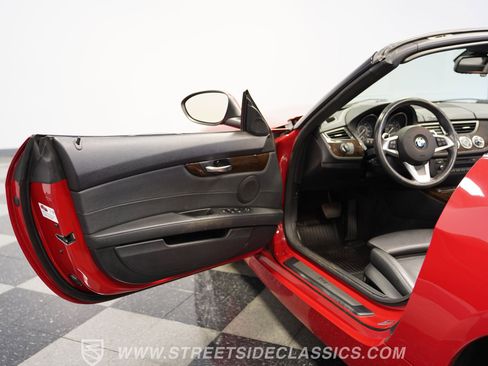 Used 2013 BMW Z4 sDrive35i RWD image 37