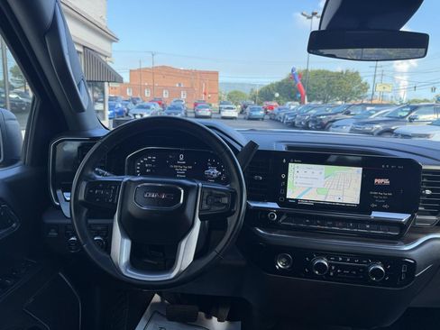 Used 2024 GMC Sierra 1500 Elevation AWD/4WD image 12