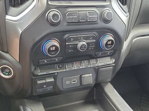 Used 2021 Chevrolet Silverado 1500 RST AWD/4WD image 17