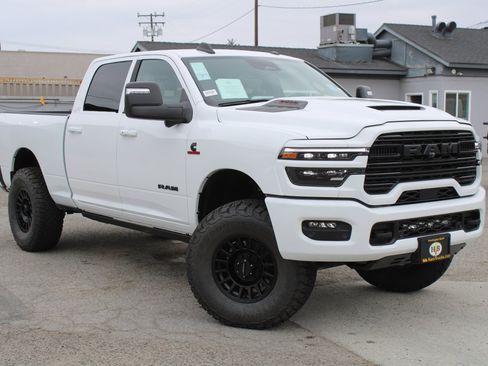New 2026 RAM 2500 Laramie AWD/4WD image 1