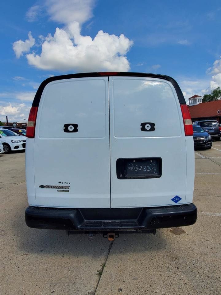 Used 2014 Chevrolet Express 3500 Extended RWD image 7