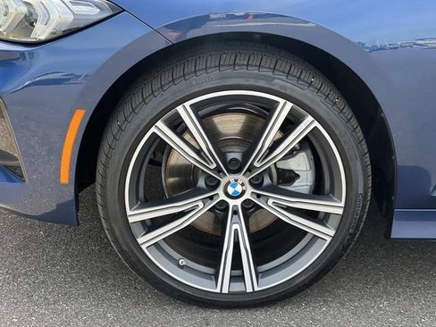 Used 2023 BMW 330i xDrive Sedan w/ Premium Package AWD/4WD image 8