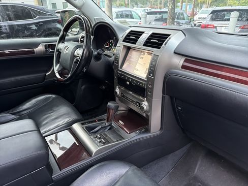 Used 2017 Lexus GX 460 Premium w/ Premium Package AWD/4WD image 44