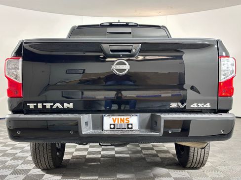 Used 2023 Nissan Titan SV image 27
