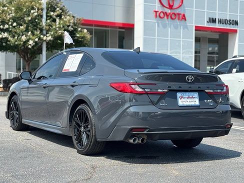 Used 2025 Toyota Camry SE w/ Convenience Package FWD image 9