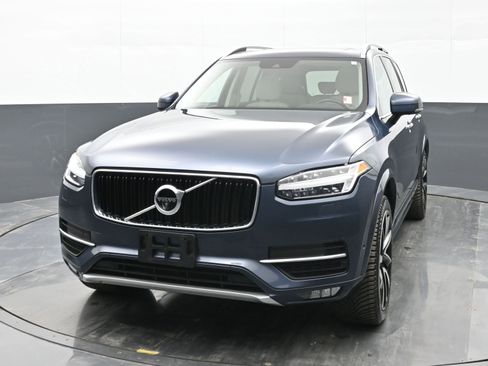 Used 2018 Volvo XC90 T6 Momentum w/ Convenience Package image 4