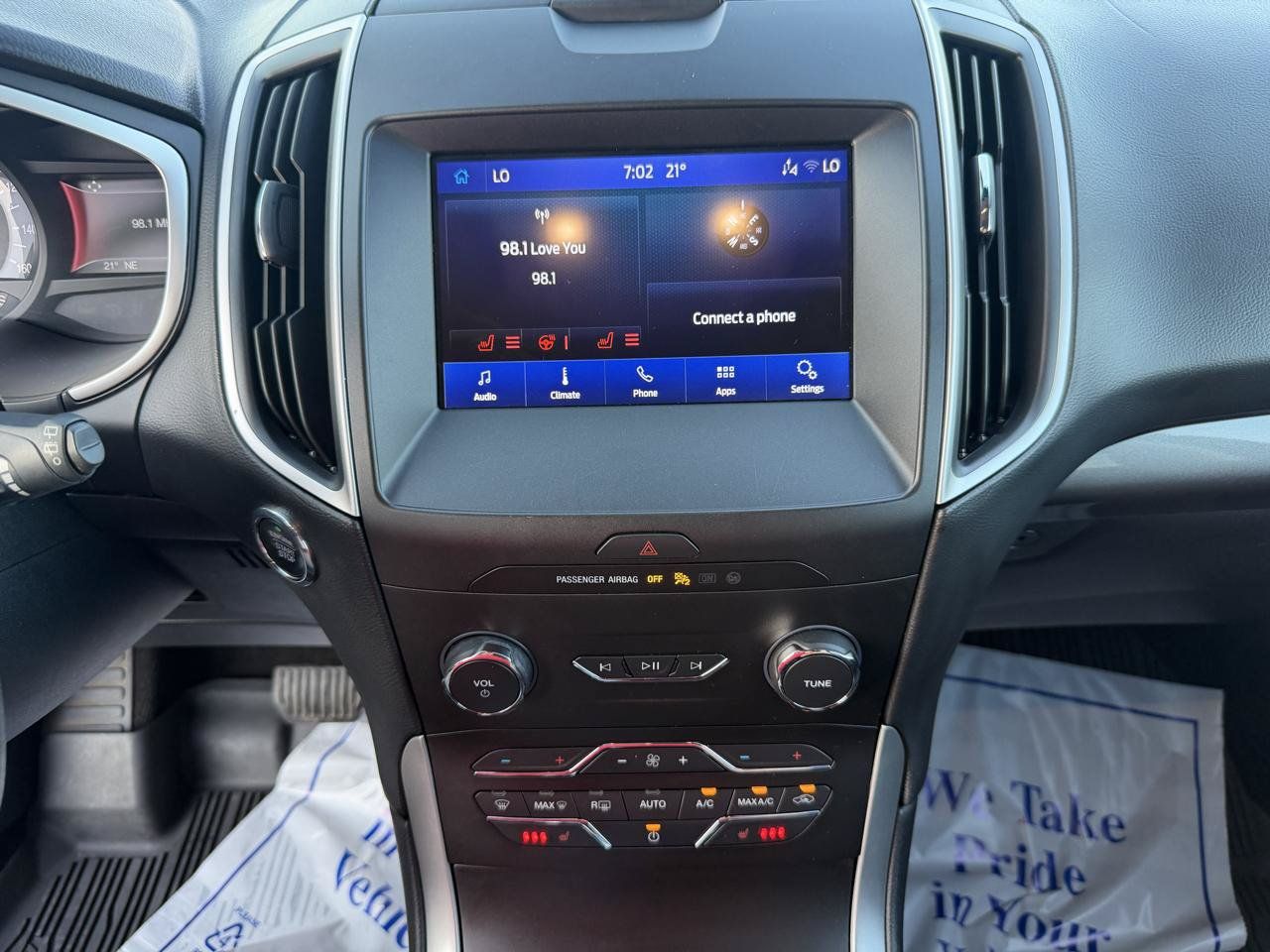 Used 2019 Ford Edge SEL w/ Cold Weather Package AWD/4WD image 29