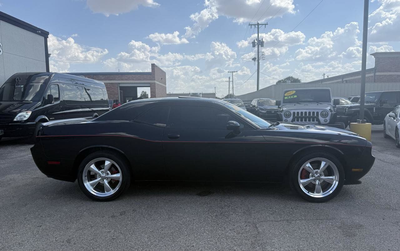 Used 2011 Dodge Challenger R/T RWD image 5