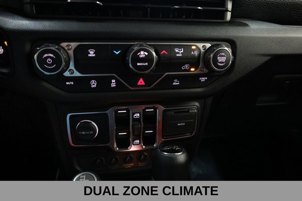 Used 2025 Jeep Wrangler Unlimited Sport AWD/4WD image 38