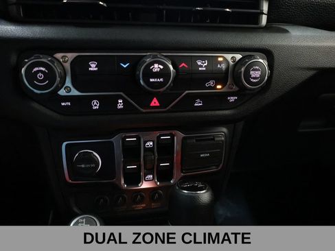 Used 2025 Jeep Wrangler Unlimited Sport AWD/4WD image 38
