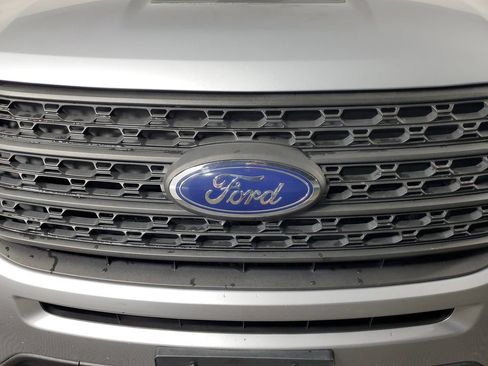 Used 2023 Ford Explorer 2WD image 10