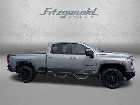 Used 2025 Chevrolet Silverado 2500 LT w/ Trail Boss Package AWD/4WD image 4