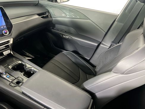 Used 2024 Lexus RX 500h F Sport w/ Convenience Package image 24