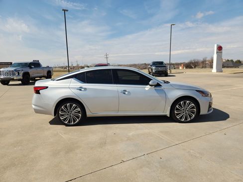 Used 2023 Nissan Altima 2.5 SL image 7