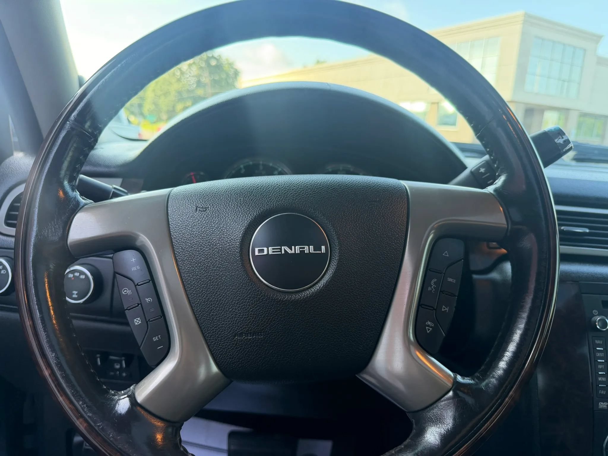 Used 2014 GMC Sierra 2500 Denali AWD/4WD image 39